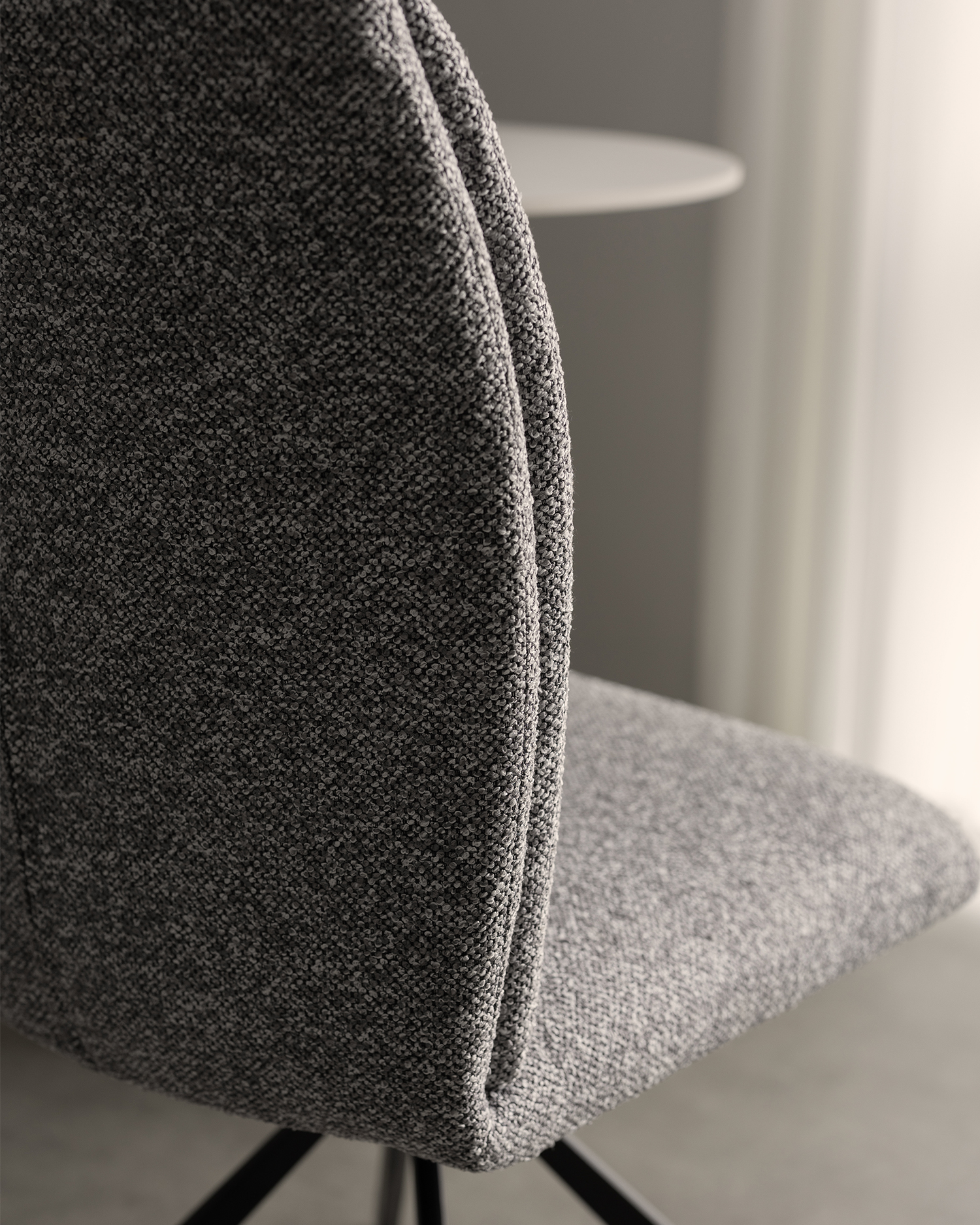 Minimalistische swivel eetstoelen Minimalistische swivel eetstoelen