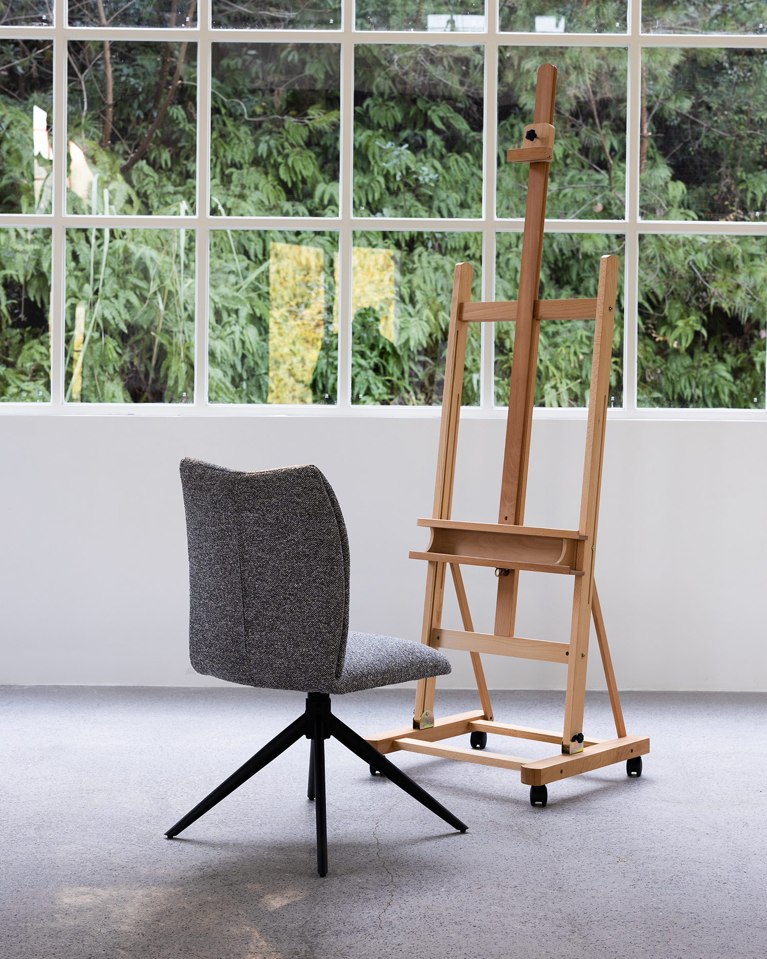 Minimalistische swivel eetstoelen Minimalistische swivel eetstoelen