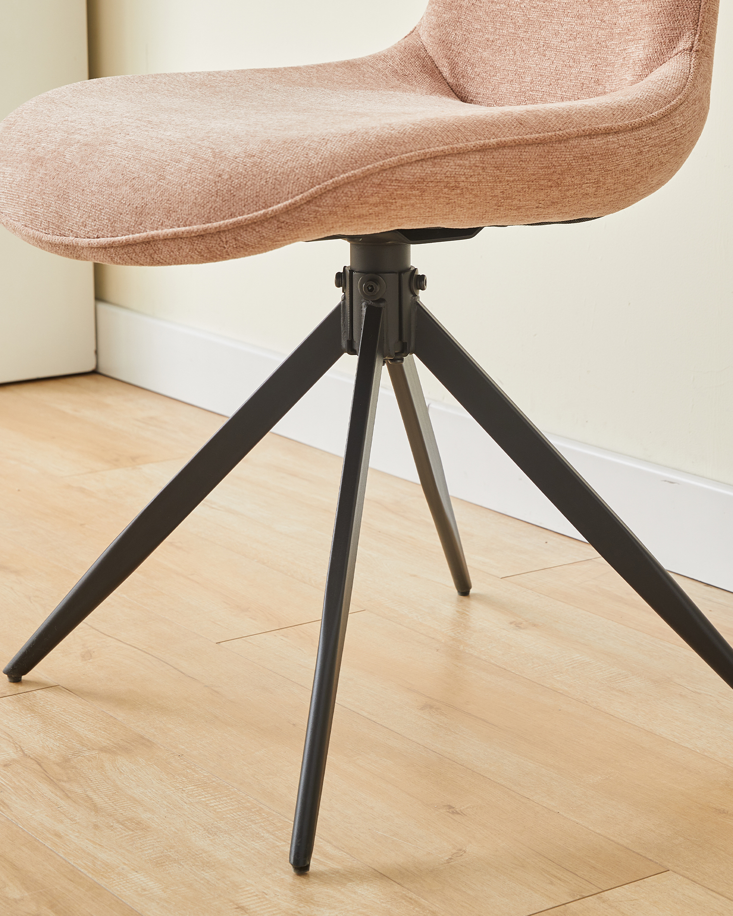 Ergonomische gebogen achterstoelen Ergonomische gebogen achterstoelen