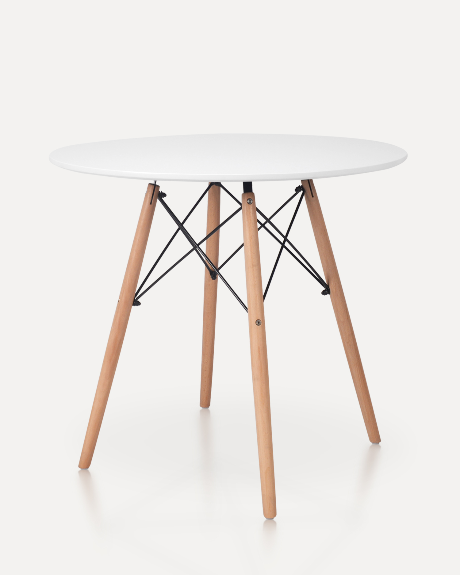 Noordse ronde houten eettafel Noordse ronde houten eettafel