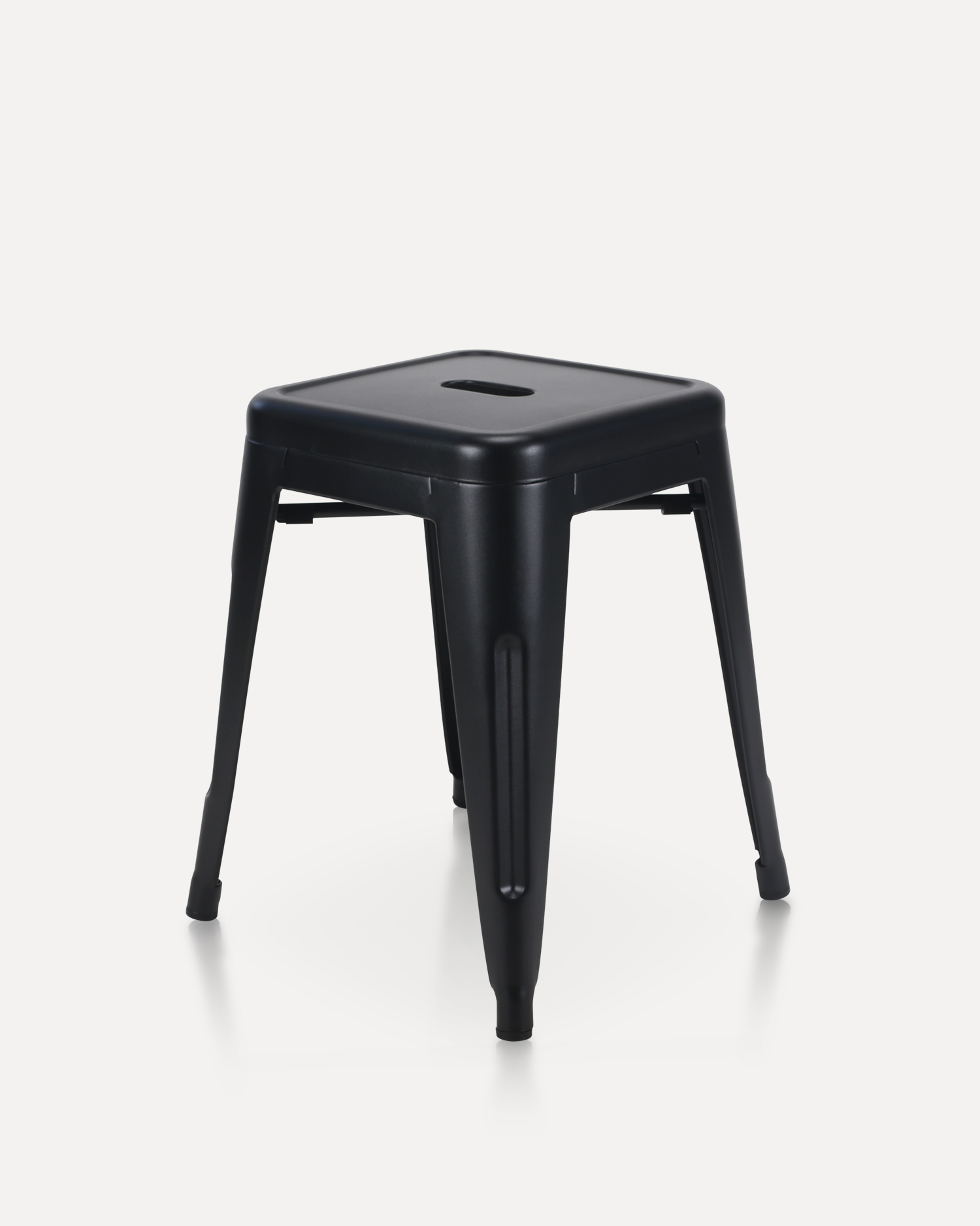 Minimalistische zwarte ontwerpstoelen